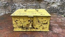Ancienne boîte Coffre métallique industrielle jaune/rouge – vintage Authentique