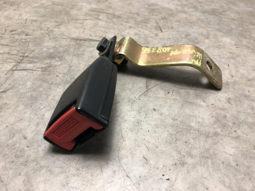 Attache ceinture arriere - , droit