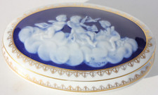 BONBONNIERE EN PORCELAINE DE