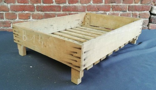 Caisse clayette en bois - /,