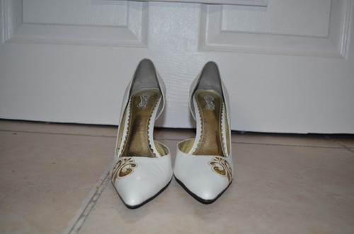 Dereon white pointy - dereon,