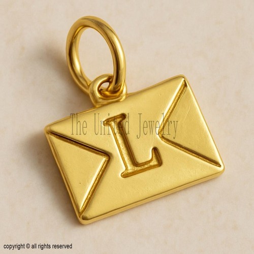 Pendentif enveloppe initiale