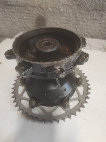 Moyeu roue arrière 125 - moyeu,