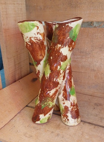 Ancien vase soliflore tripode