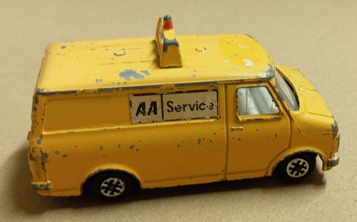 Dinky toys bedford van aa - bedford,