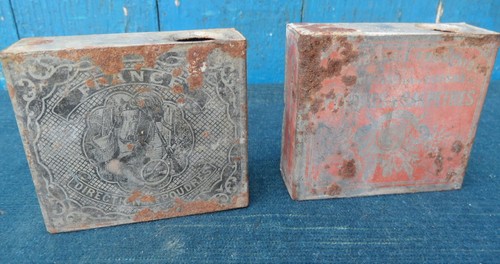 Anciennes boites poudre - de,
