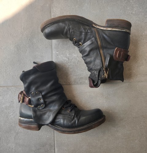 Bottes en cuir - en,