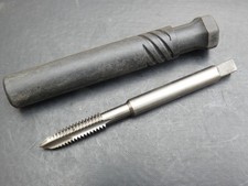 1 taraud 3 lèvres 1 passe M8