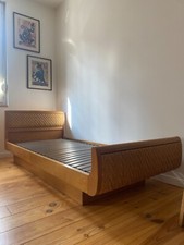 Cadre de lit vintage avec