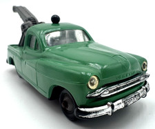 Ford Vedette dépanneuse les