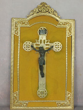 Crucifix cadre bronze doré XIXème