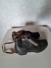 Chaussure ancienne cuir et