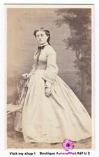 CDV JACQUARD à SEDAN : JEUNE FEMME EN ROBE CLAIRE EN POSE, SECOND EMPIRE   -U2