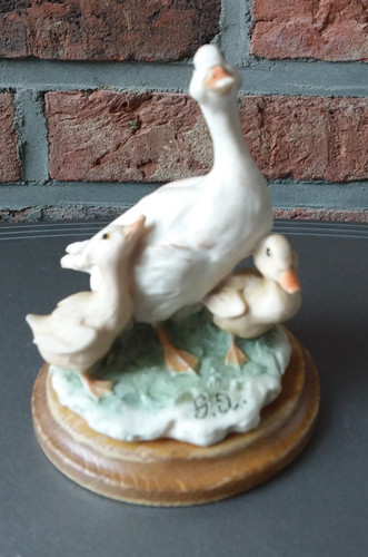 Ancienne statuette oies