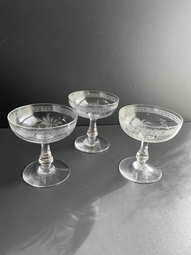 Coupe champagne en - À,