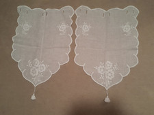 2 voilages brodés H 58 cm