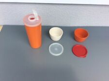  TUPPERWARE LOT SHAKER + 2 PETITS RAMEQUINS 