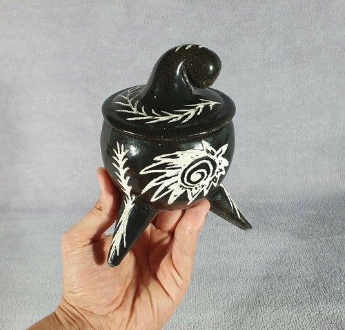 Superbe pot tripode - , en
