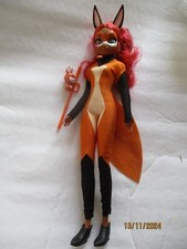 POUPEE  RENA ROUGE TRANSFORMATION / UNIVERS MIRACULOUS