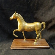 Statuette de cheval en laiton