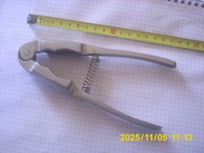 Casse noix/noisette PREMED-MARKI