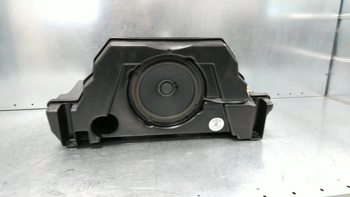 Haut parleur enceinte moyen - /,
