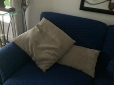 grand coussin pour canapé 50x50 et rectangulaire 50x30 tissu ameublement. 