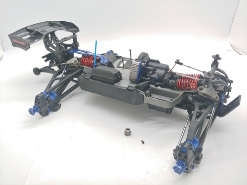 Rare traxxas e revo - *rare*, e-revo