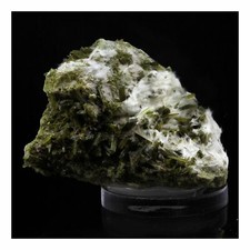 Epidote, Byssolite. 208.0 ct