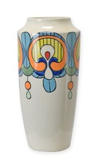 Un vase à fleurs en