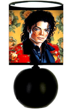 Lampe de chevet, Personnage