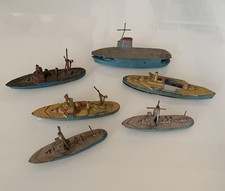 TORPILLEUR Porte Avion CUIRASSIER PLOMB CREUX BATEAU Mavire Jouet Ancien LR