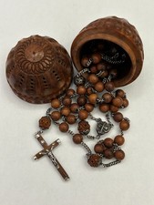 Joli Oeuf en corozo sculpté -  boite à chapelet - étui   19ème avec chapeler