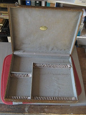 ++"542.6 "   COFFRET ECRIN VIDE POUR MENAGERE EN METAL ARGENTE DE 37  PIECES