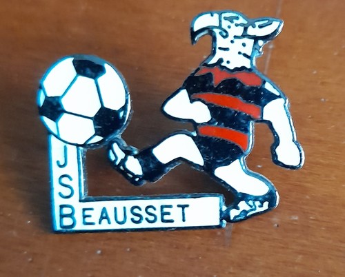 Pin football beausset - pin's, js