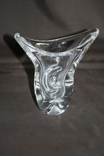 Vase en cristal signé SEVRES