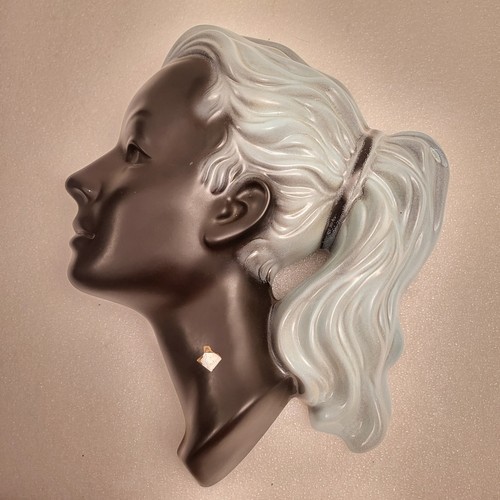 Profil buste céramique - en,