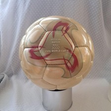 Ballon de match officiel Adidas Fevernova Coupe du Monde de la FIFA 2002...