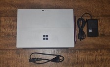 Microsoft Surface Pro 6 12,3" (Intel Core i5-8350U, 1,70GHz, 128Go SSD, 8Go RAM)