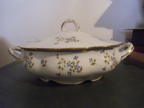 Soupière porcelaine de - , en