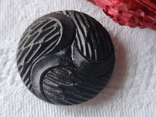 Gros bouton anciens en verre