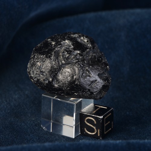 Indochinite g tectite - g,