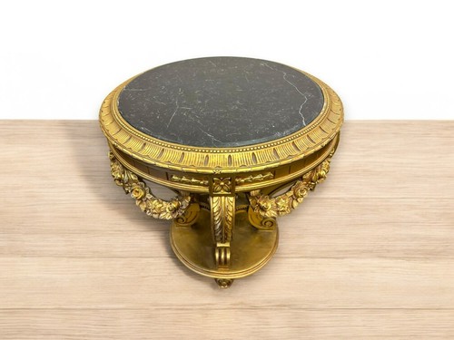 Une table ronde style - , louis