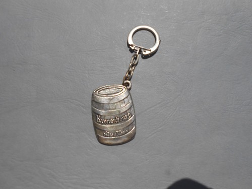 Porte clé keychain - /,
