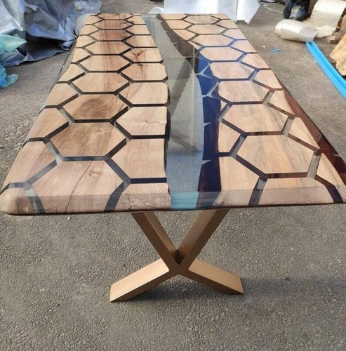 Table époxy transparente avec