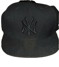 New York Yankees Black Fitted Hat Size 7 1/4