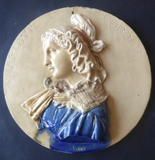 Plaque en faïence barbotine par CARLE ELSHOECHT - Charlotte Corday majolica