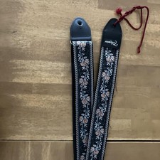 Sangle de basse en cuir réglable Takamine confort performance live B224