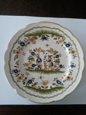 Assiette ancienne décoration faïence reproduction Vieux Moustiers