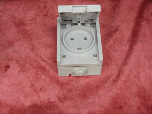Prise plexo 220v - plexo,